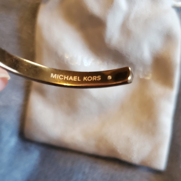 MICHAEL KORS Two-Tone Astor Studded Cuff - Picture 8 of 10